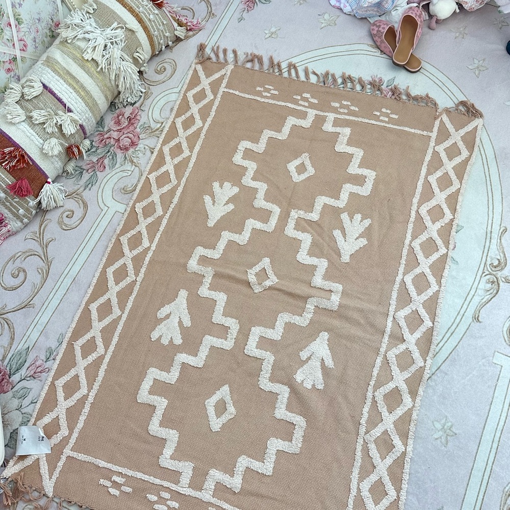 Urban Outfitters Pink and White Geometric Rug